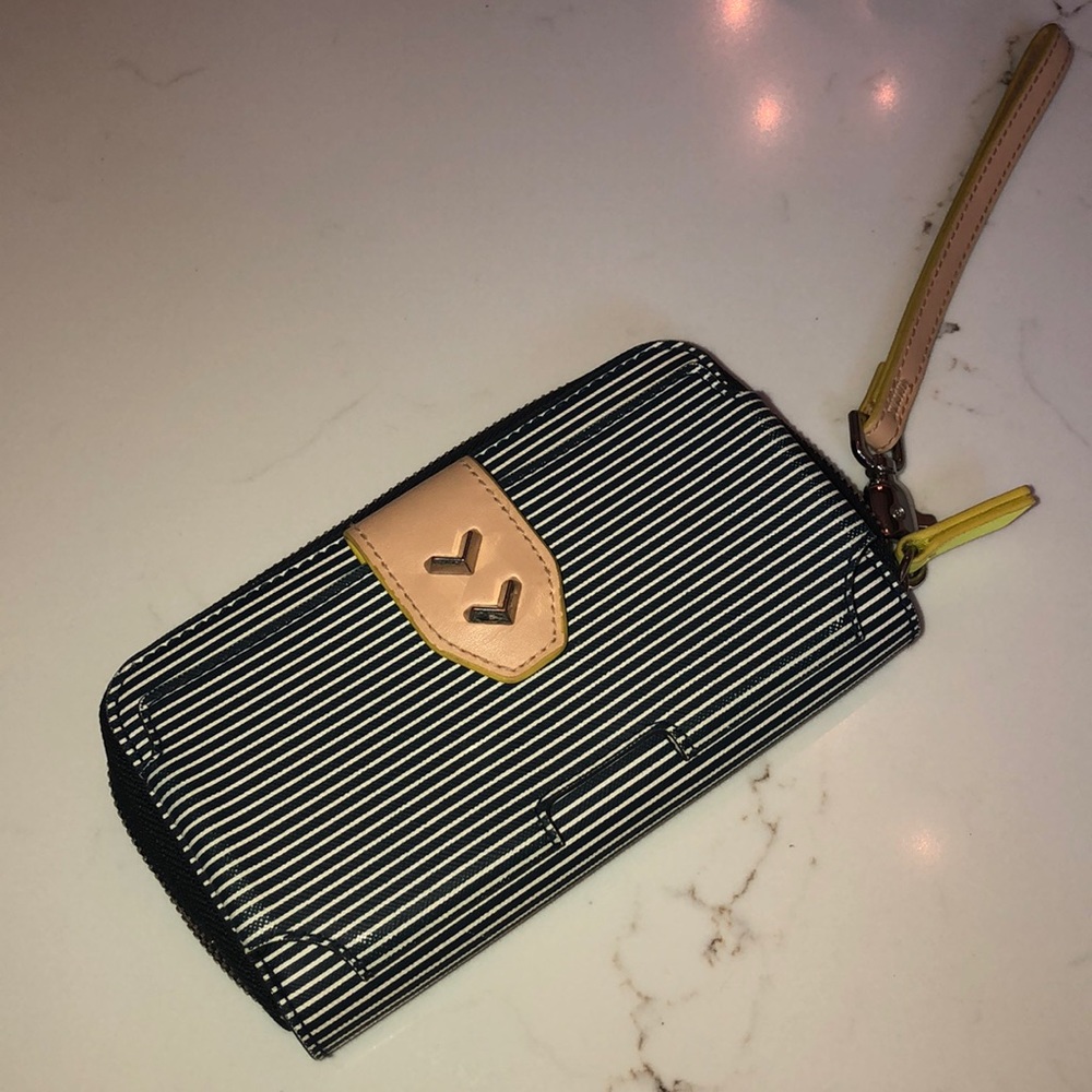 Stella & Dot wallet & phone case